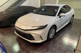 Toyota Camry E